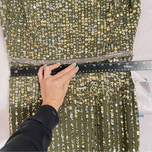 Mac Duggal NWT Sequined High Neck Sleeveless Column Gown Olive Green Sz 6 93603 - Picture 15 of 16